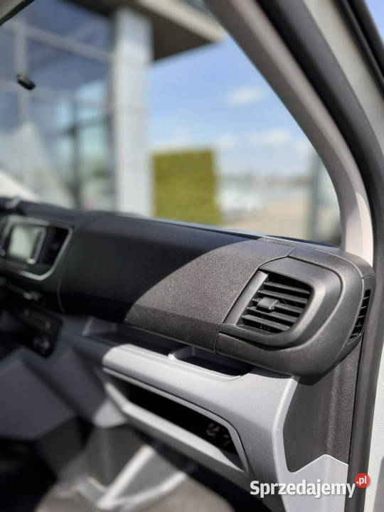 Peugeot Expert 16HDI 115 L2H1 PRO VAT1 Rok produkcji 2017 Motoryzacja