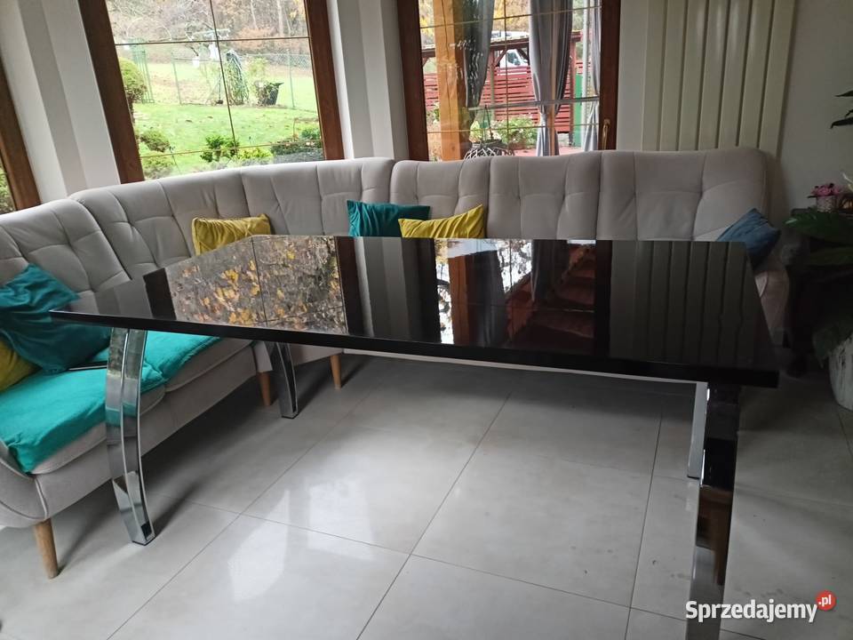 Piękny czarny stół Sieniawa