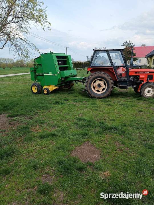 Prasa John Deere 545 na siatkę sznurki małe Czarże