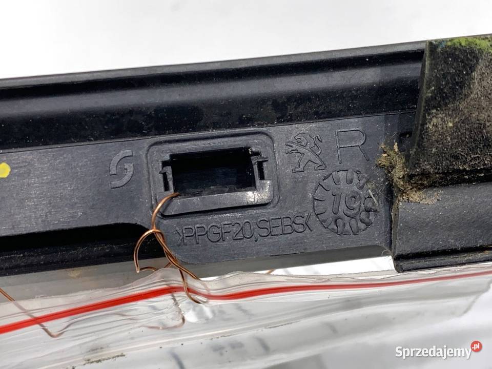LISTWA ZGARNIAJĄCA TYŁ PRAWY PEUGEOT 508 SW II sprzedam