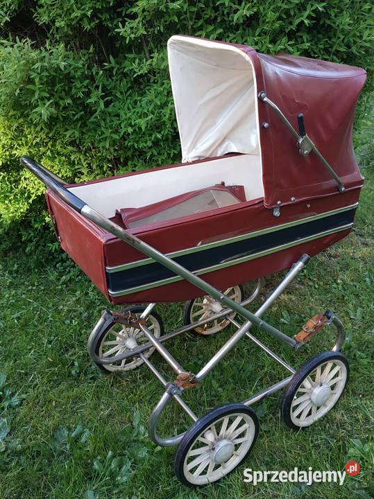 Czerwony unikalny z PRLu wózek lalek śląskie
