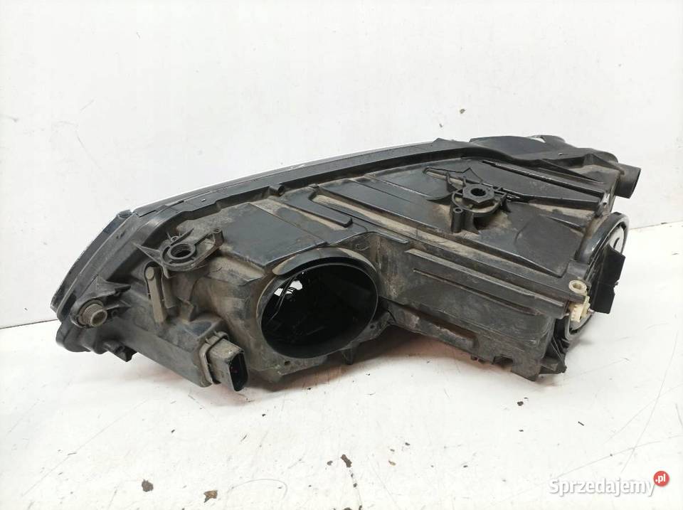 LAMPA PRZÓD PRAWA XENON 5C USZKODZONA VW Rok produkcji 2012 sprzedam