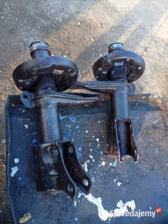 Obudowy amortyzatorów Audi 80 B4 golenie Gorlice