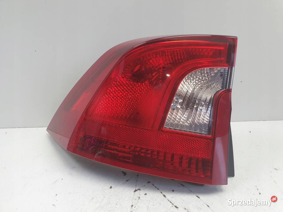 Volvo S60 II 1013r TYLNIA TYLNA LAMPA LEWA lewy osobowe