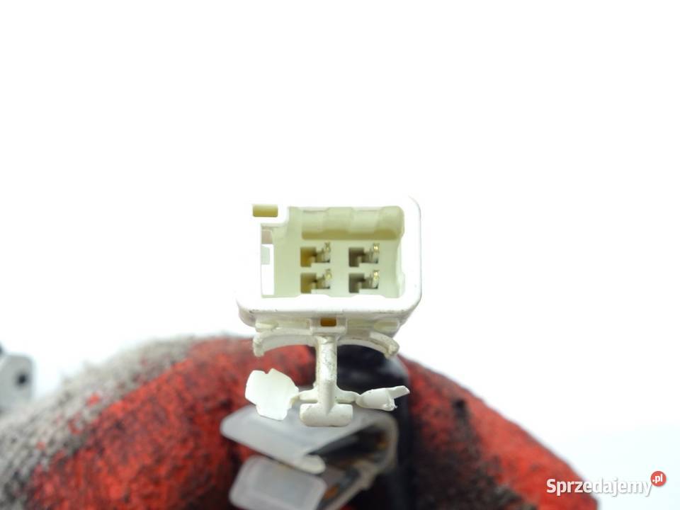 KLAMKA TYLNEJ KLAPY TOYOTA YARIS III Hatchback