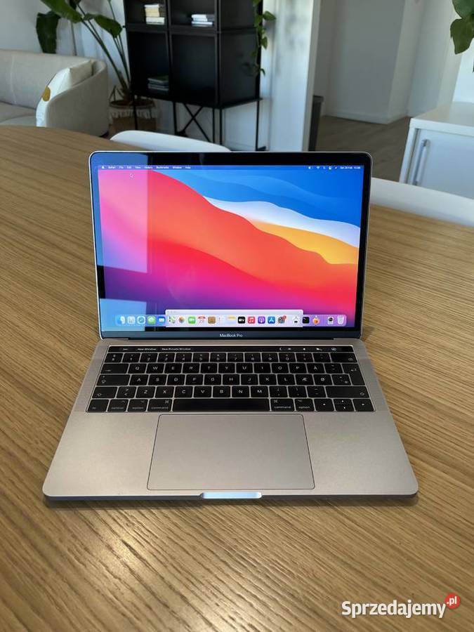 Apple MacBook Pro 13 i57267U 8GB 256SSD Space