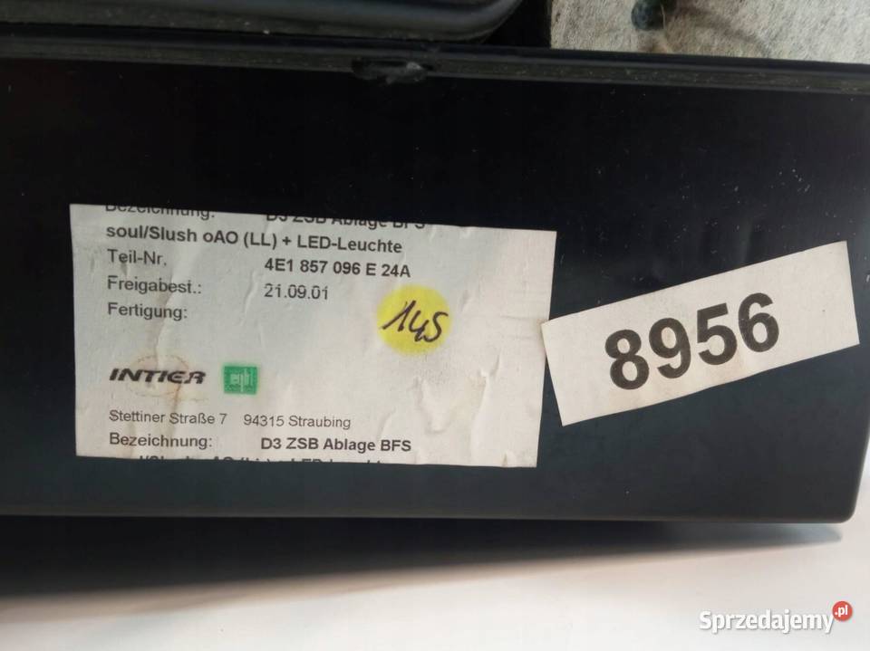 SCHOWEK PRAWY PASAŻERA DESKI Audi A8 II 20022010