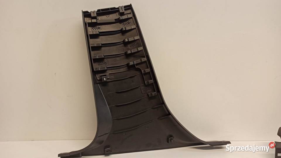 VOLVO V40 II OSŁONA SŁUPKA PRAWA 31102352 sprzedam