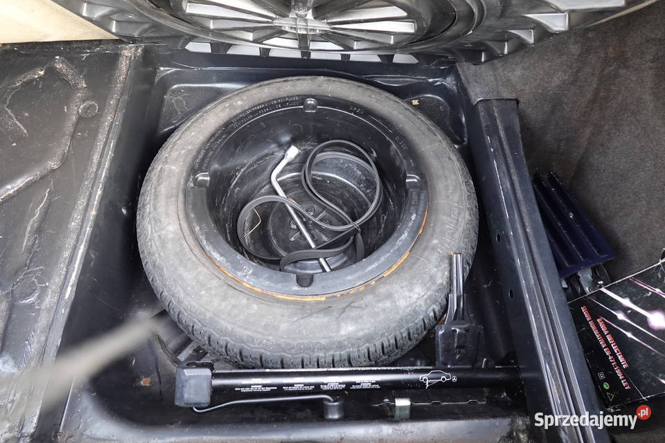 Mercedes 200D W124 Czarny z Hiszpanii Zdrowy Mercedes-Benz Zgierz