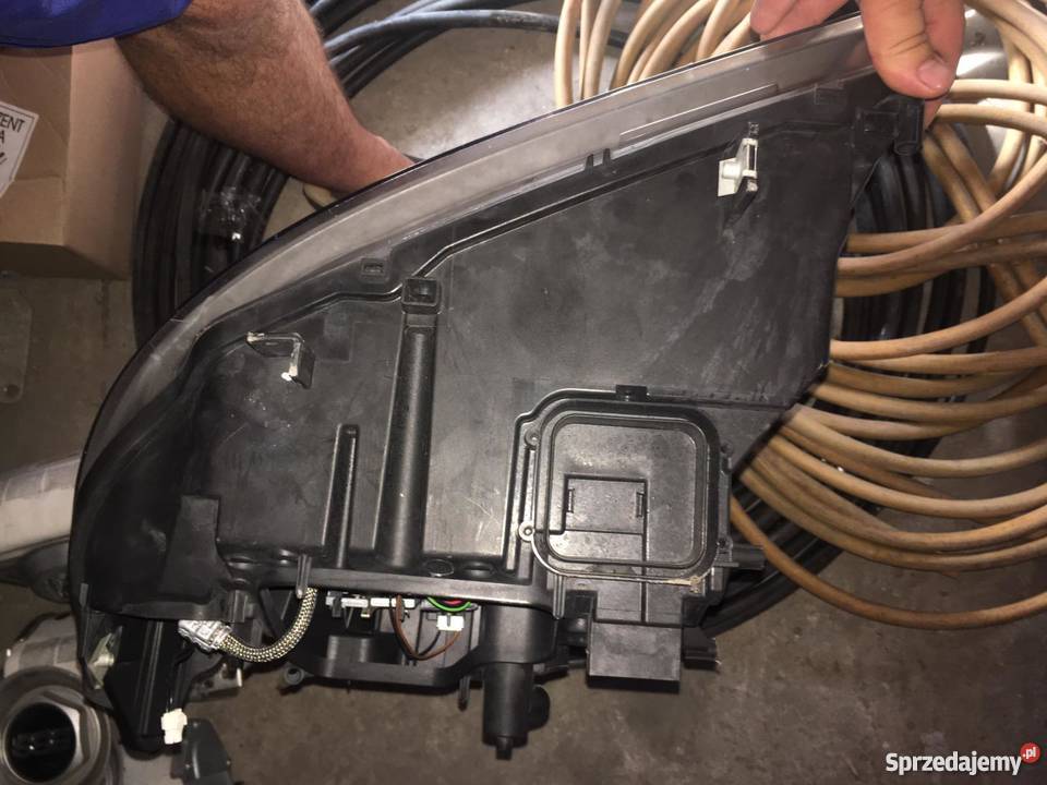 BMW E90 BIXENON LAMPA PRAWY PRZÓD lampy przednie opolskie