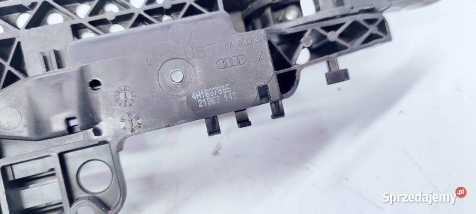 KLAMKA LEWY PRZÓD AUDI A6 A7 A8 4H1837885 LZ9Y osobowe Przystajń