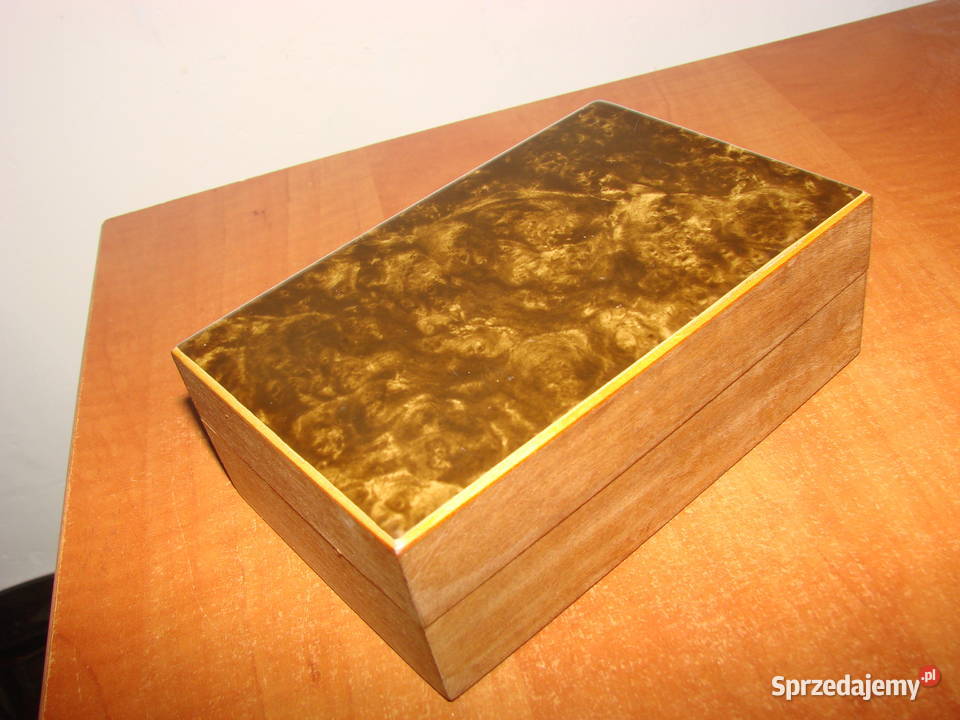 małe drewniane pudełko kaseta sprzedam