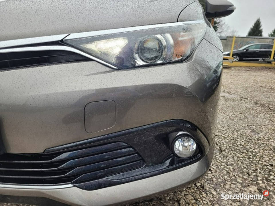 Toyota Auris Automat Bogata wersja światła przeciwmgielne