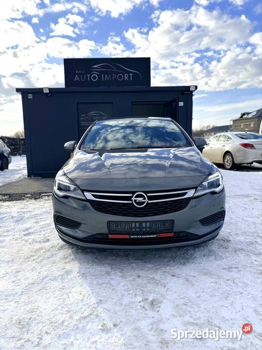 Sprzedam Opel Astra K 2018r garażowany Tomaszów Lubelski