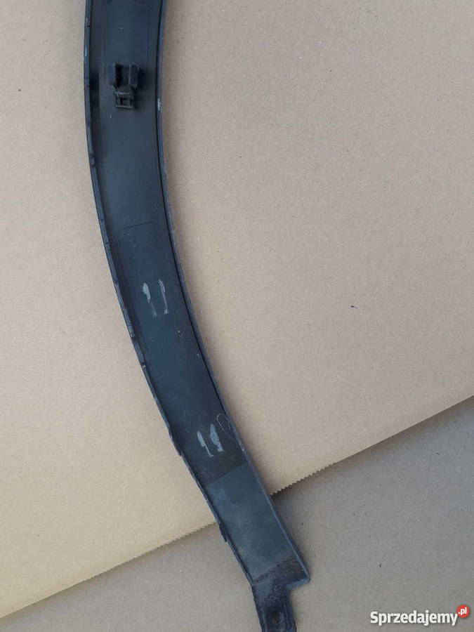 VW TIGUAN II LISTWA BŁOTNIKA PRAWY PRZÓD Bieleń