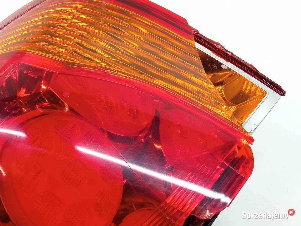 LAMPA TYŁ PRAWA LIFT 19R USZKODZONA Mitsubishi Lampy tylne sprzedam
