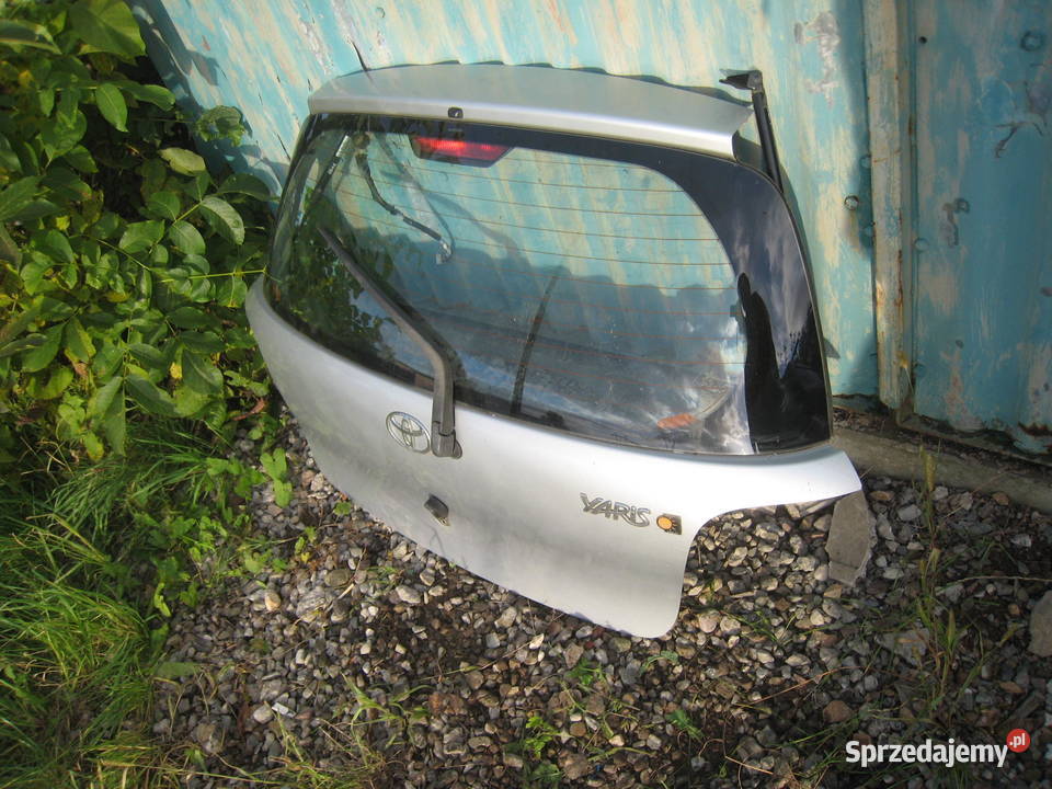 klapa tylna tył Toyota Yaris I 9906 Srebrna Kraków sprzedam
