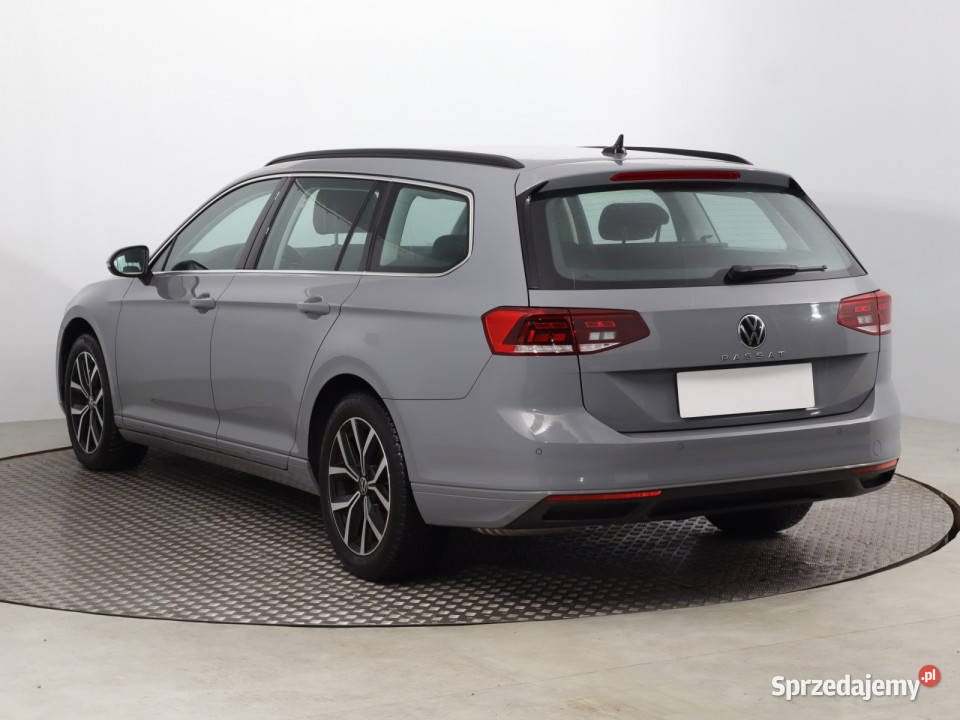 VW Passat 20 TSI Rok produkcji 2022 mazowieckie Piaseczno