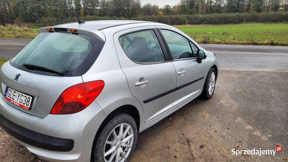 Peugeot 207 14 benzyna manualna Wicko sprzedam