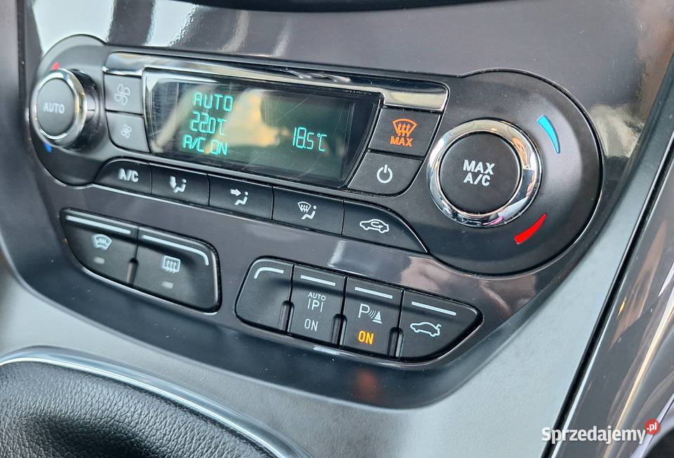 Ford Kuga 20 140 z Niemiec bezwypadkowy półskóra klimatyzacja Oksa