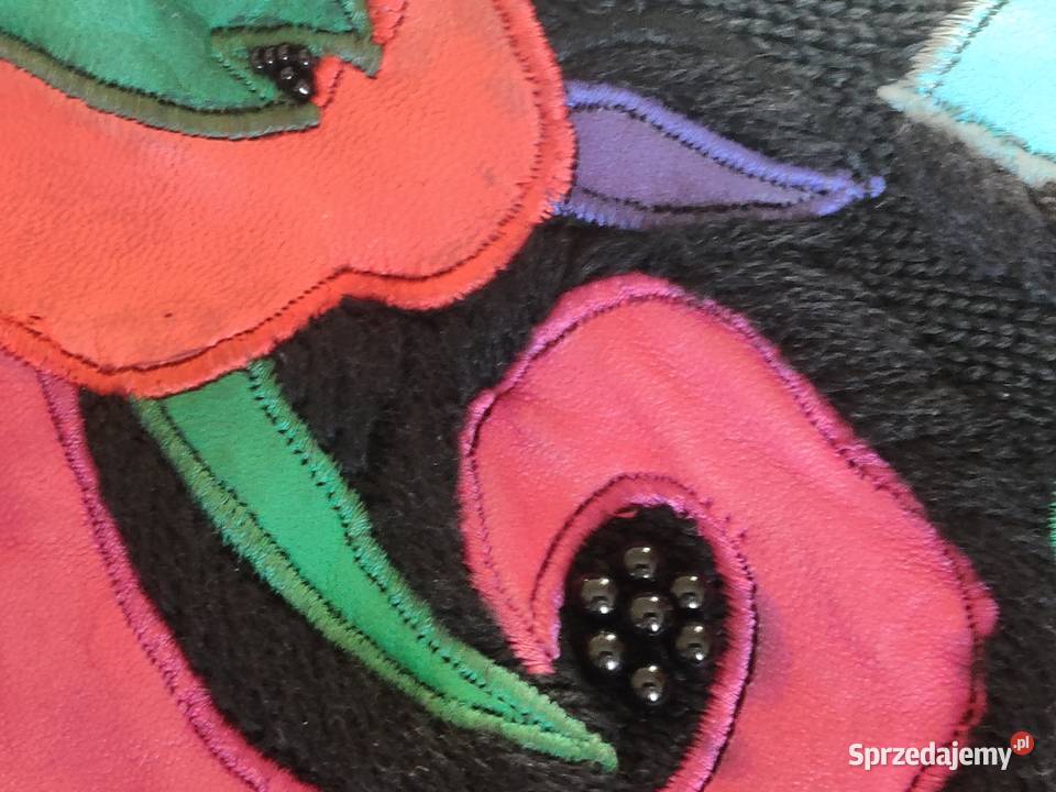 Sweter vintage z aplikacjami
