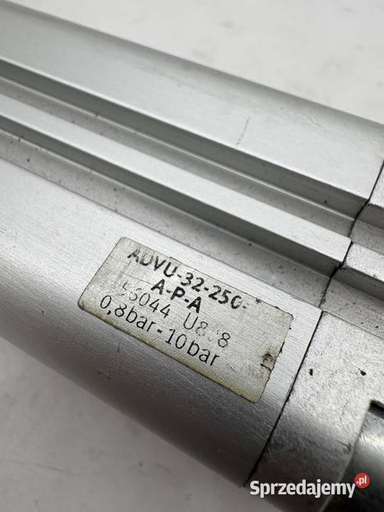 Festo 156044 ADVU32250APA Siłownik kompaktowy Warszawa sprzedam