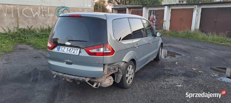 Ford Galaxy uszkodzony