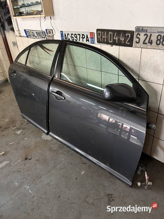Drzwi chłodnice nawiew Toyota avensis t25 22d4d osobowe Jasło