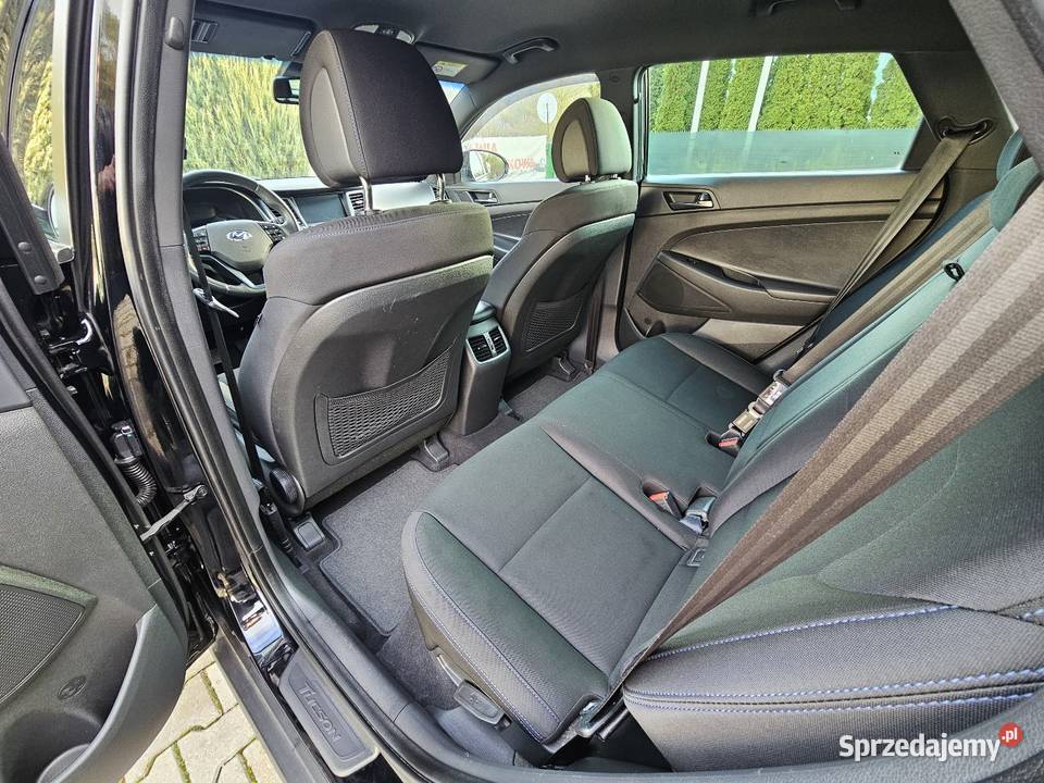 HYUNDAI TUCSON 16Benzyna 2018r Niski przebieg Poniatowa sprzedam