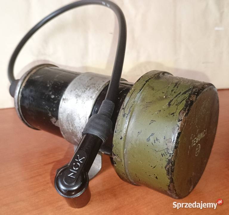 Oryginalny iskrownik Bosch 6V do Lanz Bulldog sprzedam