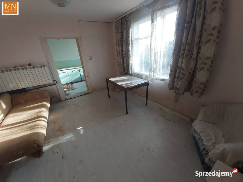 sprzedaży domu wolnostojącego 100 metrów do remontu świętokrzyskie Morawianki sprzedam