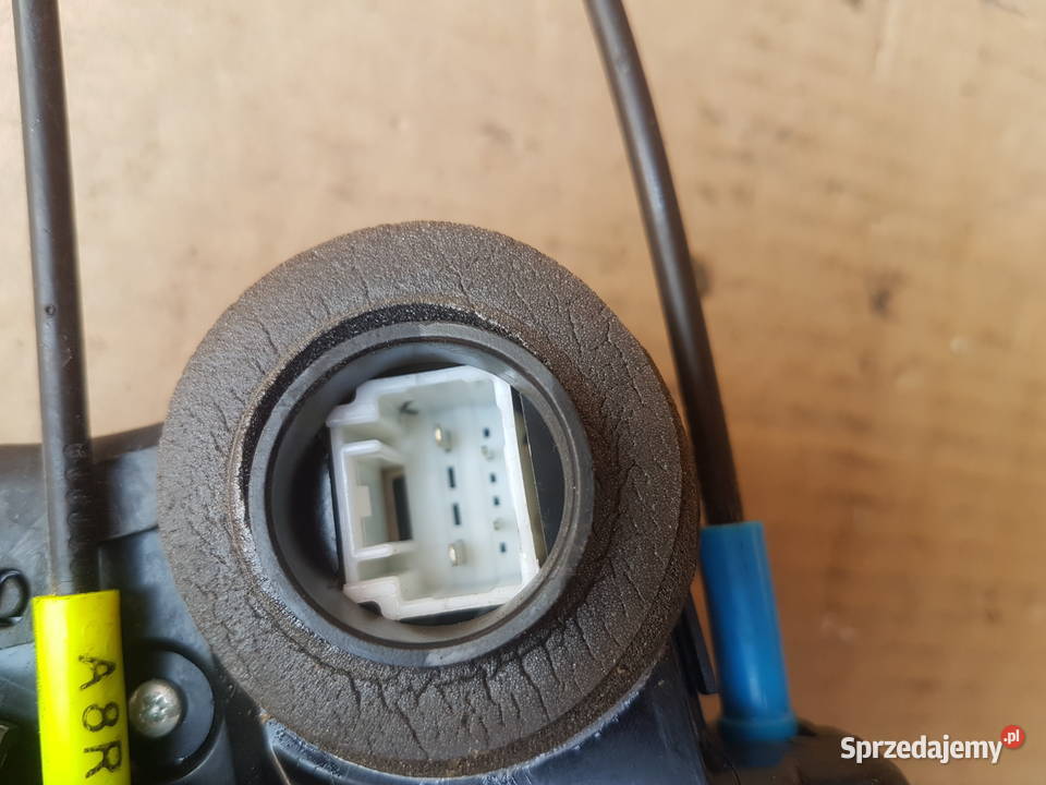 Toyota Auris II E18 zamek zamki drzwi europa 4 dolnośląskie Legnica