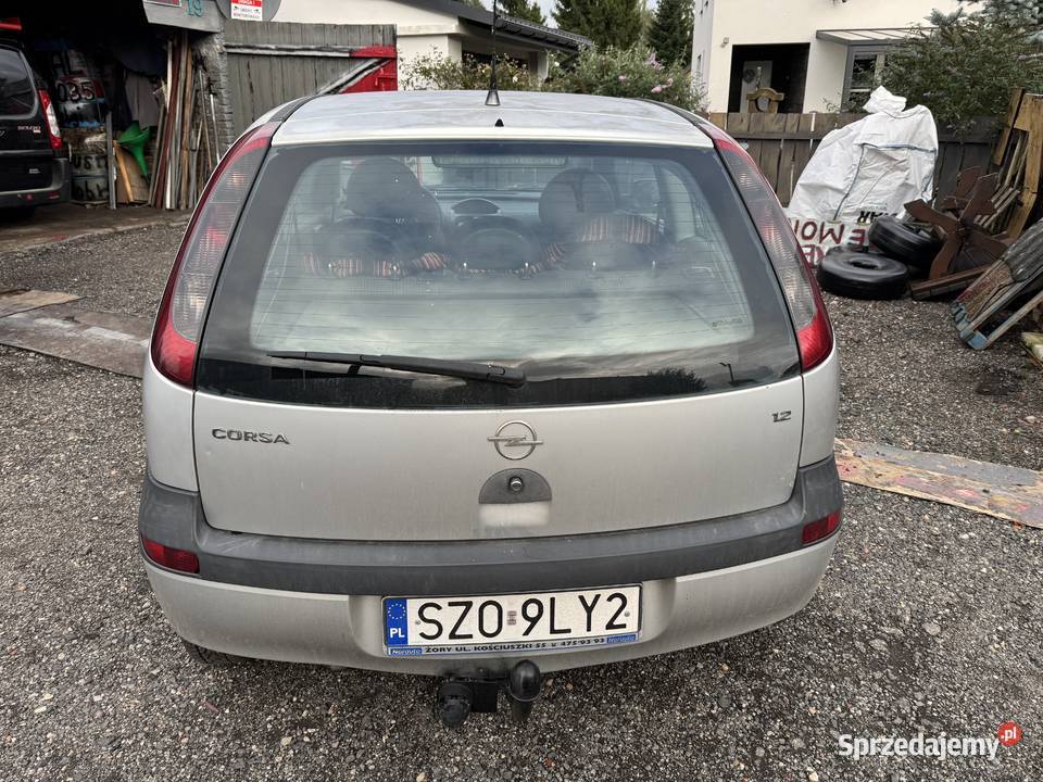 Opel Corsa C bez rdzy z hakiem Rok produkcji 2002 Samochody osobowe Golasowice
