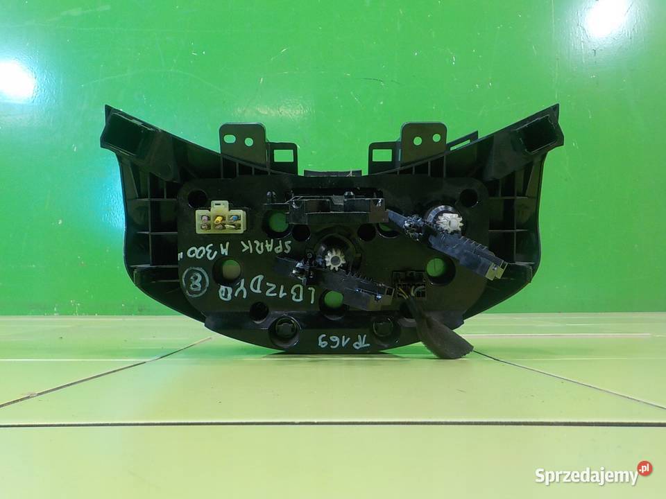 SPARK M300 II 10 B 12r 5D panel klimatyzacji Suków