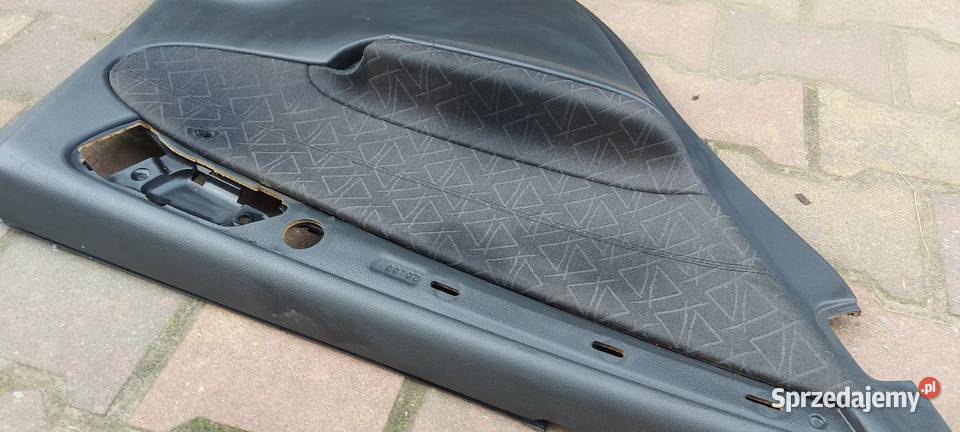 Tapicerka maskownica lewy tył mercedes w203 wielkopolskie Zbąszyń sprzedam