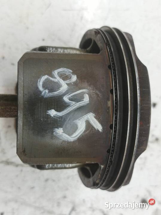 TŁOK KORBOWÓD 16 16V VVTI Toyota Corolla XI 2013 świętokrzyskie