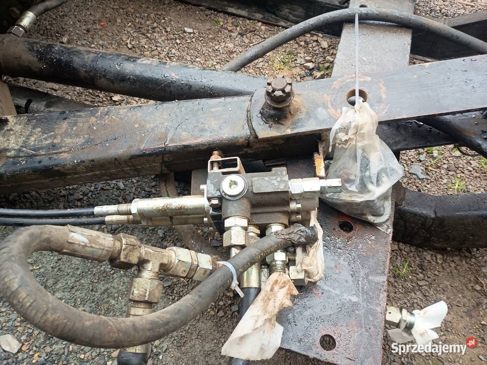 Tur ładowacz czołowy 2 sekcyjny do Ursus C360 Chobrzany