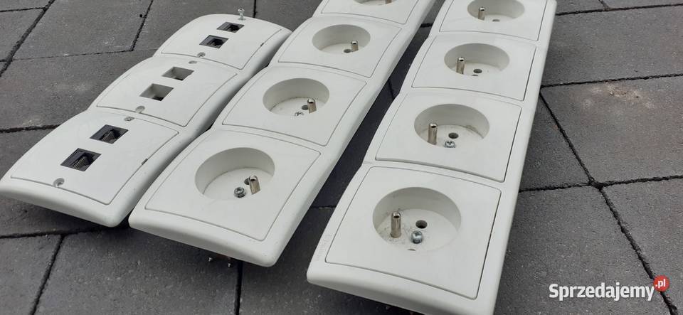 Simon 8 gniazd sieciowyh i 4 RJ45 poczwórna Tuszkowo
