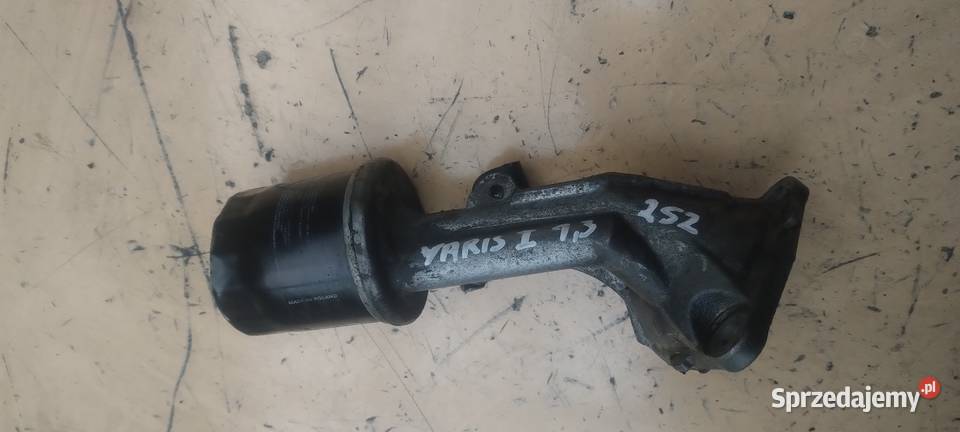 TOYOTA YARIS I 13 VVTI podstawa filtra oleju Silniki i osprzęt Kielce