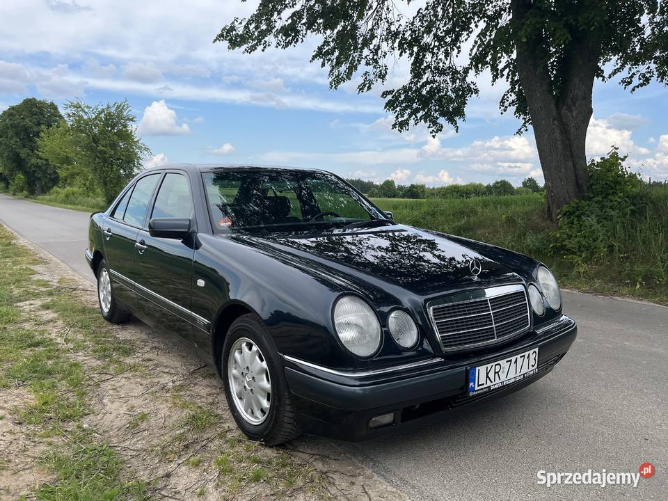 Mercedes e220 manualna