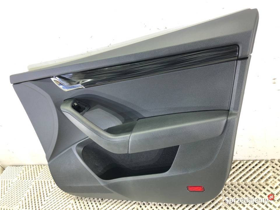 BOCZEK DRZWI PRAWY PRZÓD SKODA OCTAVIA III Kombi Tapicerki samochodowe sprzedam
