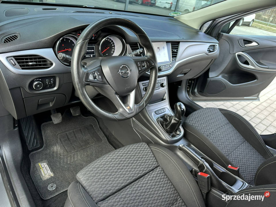 Opel Astra Sports Tourer 2 kplkół Grzane fot Motoryzacja