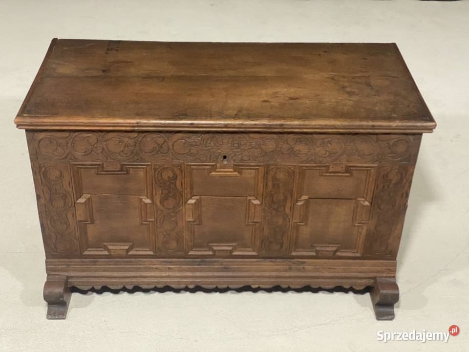 Antyczna skrzynia dębowa XIX wiek rzeźbiony