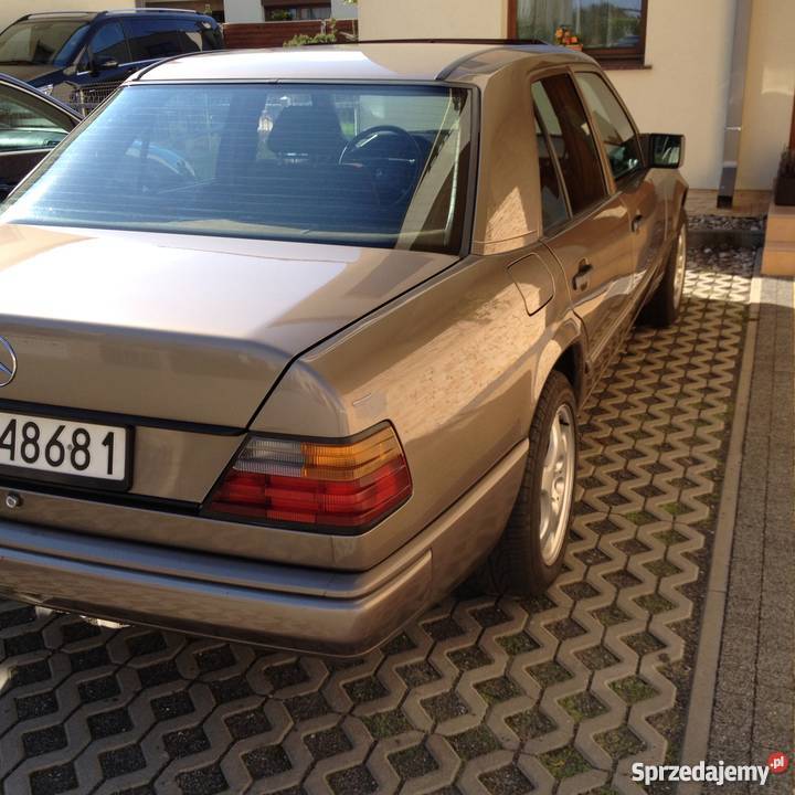 Mercedes W124 250D sedan 1988r wąska listwa Zarejestrowany w Polsce Legnica