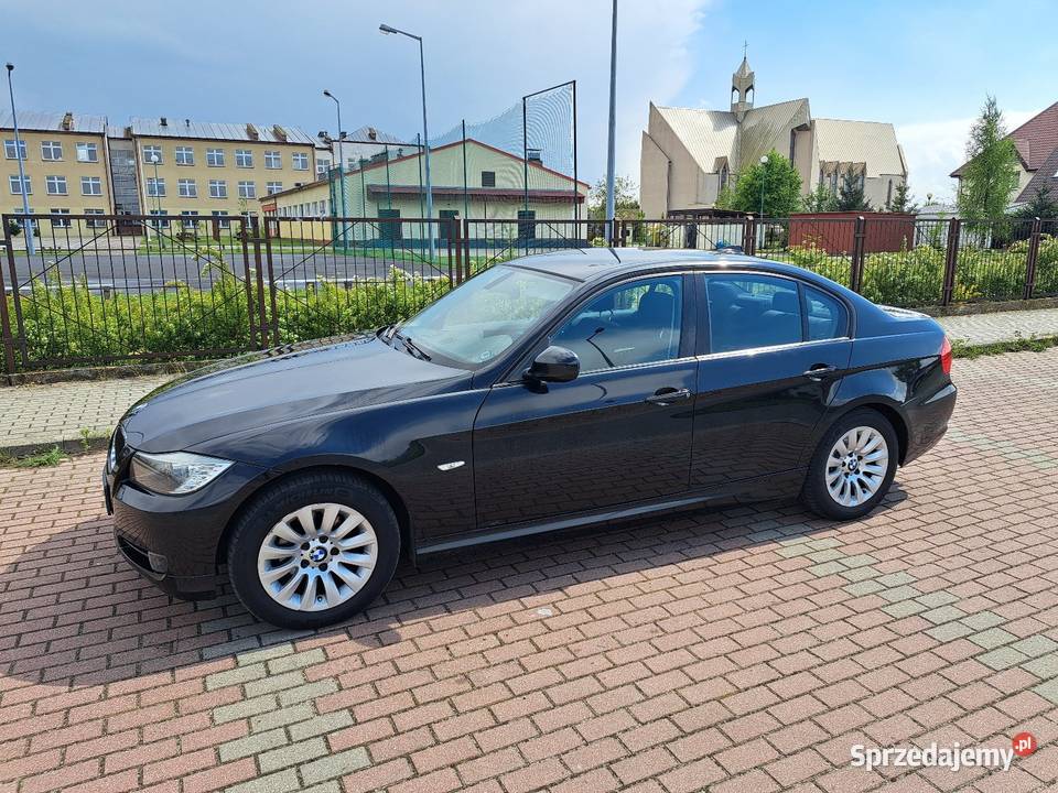 BMW E90 318d 143 2010rczarny Konin