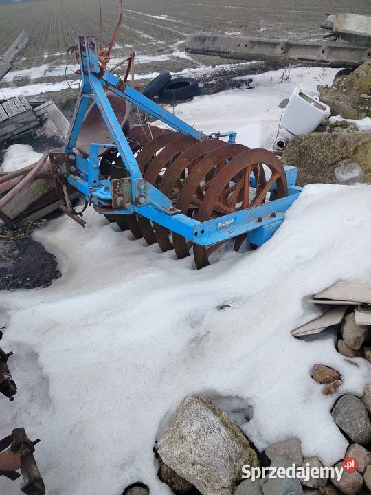 Pługi wał rozrzutnik nieuszkodzony Maszyny rolnicze wielkopolskie Rycerzew
