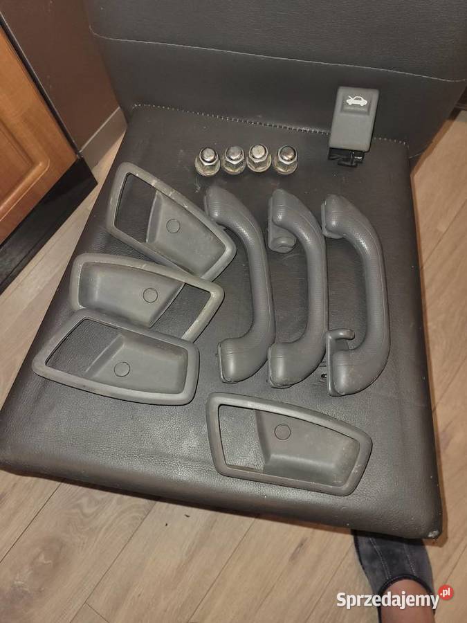 kia carens II 4 Sruby do kół 3 uchwyty4 obudowy Lublin sprzedam