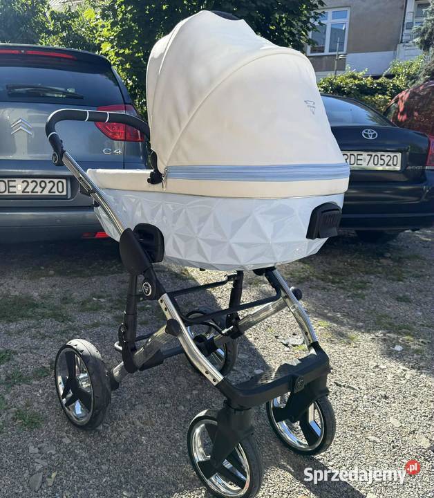 posiadam do sprzedania wózek dzieciency firmy Dębica sprzedam