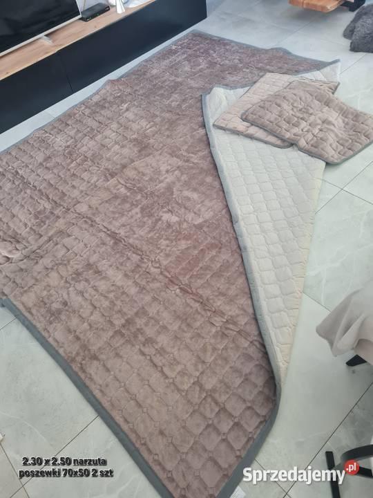 Narzuta na łóżko 230x250 poszewki na poduszki Brzostek