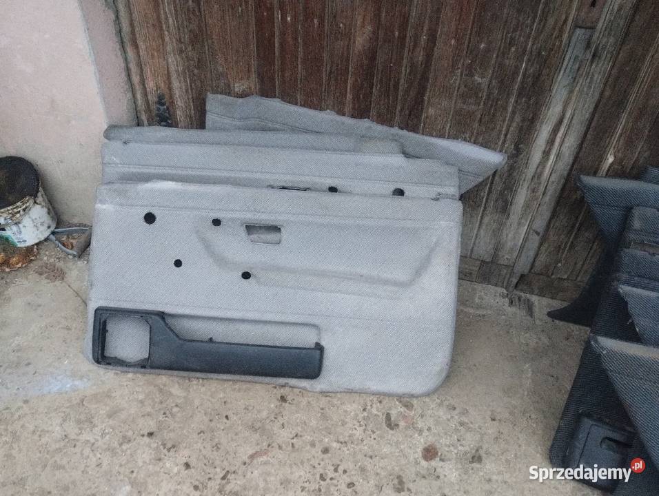 Golf 2 fotele kanapa boczki dywan Rok produkcji 1990 sprzedam